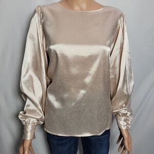 NWT Vine & Love Lantern Sleeved Blouse